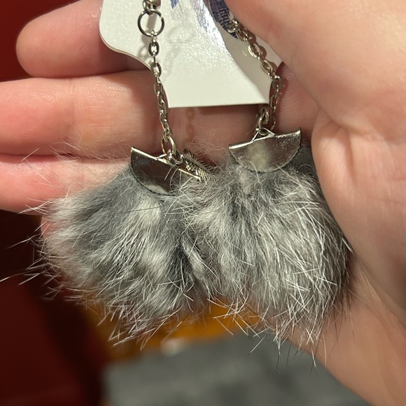 Handmade rabbit fur earrings - Picture 3 of 3